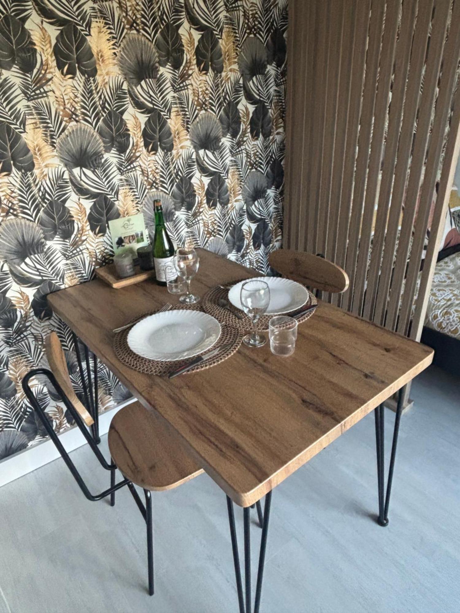 Bienvenue Chez Vous Appartement Valognes Buitenkant foto