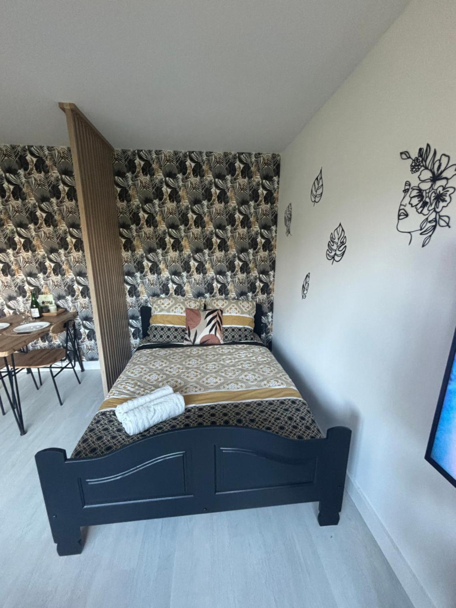 Bienvenue Chez Vous Appartement Valognes Buitenkant foto